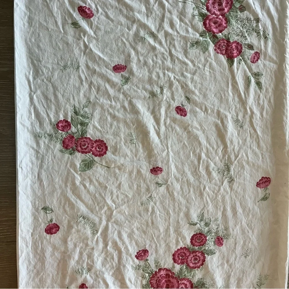 Vintage 60s Pink and Red Floral Cotton Single Standard Pillowcase/Quilt fabric